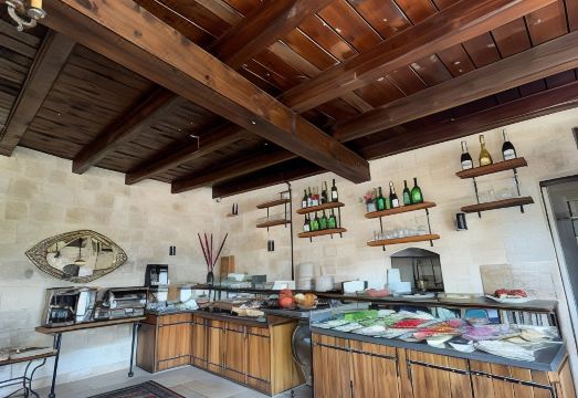 센트리 케이브 호텔