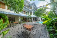 Spazzio Bali Hotel Hotels near Sunset Star