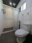 40Inn Backpackers Warehouse