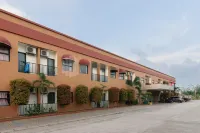 Deluma Hotel Syariah RedPartner Hotels in Pulomerak