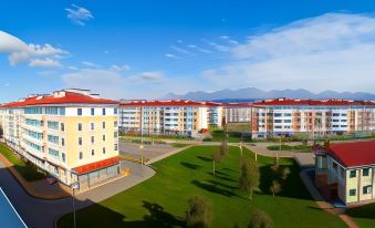 Barkhatnyye Sezony Yekaterininskiy Kvartal
