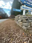 Yankee Trail Motel فنادق في Meredith