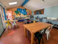 Ozzie Pozzie Backpackers