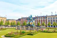 Lavish 4Br Flat in the Heart of CPH by the Canals