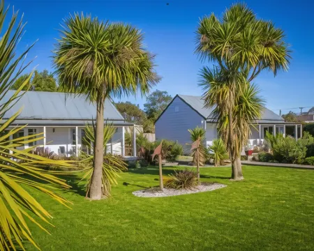 Greyfriars Motel Hotels in Greytown