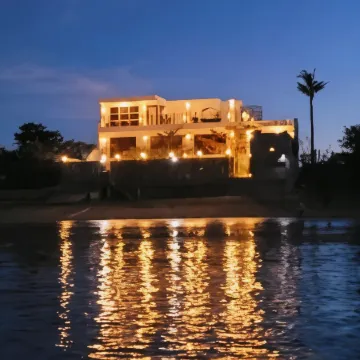 Beachfront Bed & Breakfast