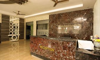 3. Hotel Cl..