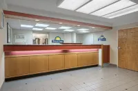 Days Inn by Wyndham Harrisburg North - parcheggio
