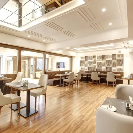 Marks Hotel & Banquet