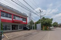 RedDoorz Syariah Near Dprd Kabupaten Subang 수방 호텔
