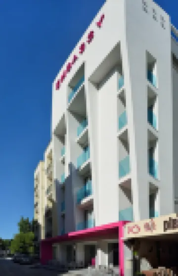 Embassy Hotel & Spa