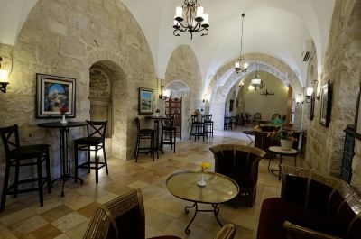 Restaurant St. George’s Cathedral Pilgrim Guesthouse – Jerusalem Photo