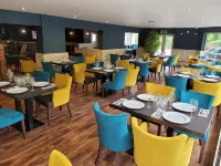 South Sands Hotel - С баром