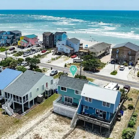 What a View! Cozy 3-Br at Far North End of North Topsail