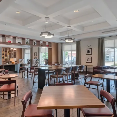 DoubleTree by Hilton Hotel Raleigh - Cary