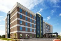 Home2 Suites by Hilton Asheville Airport Hotels near Lake Powhatan Recreation Area & Campground