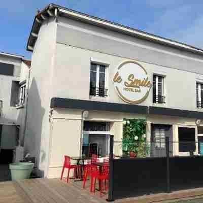 Hôtel Le Smile Hotel Exterior