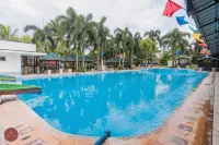 Quezon Premier Hotel Candelaria - piscina