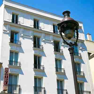 Hôtel de la Perdrix Rouge. Hotel Exterior