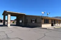 Satellite Inn Hotels near Speedway