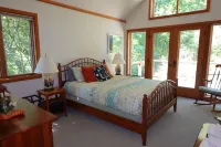 Waterfront cottage with tidelands, creek and waterfall!