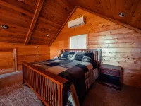 Very Secluded Beautiful Cabin!! Watch The Wildlife And Star Gaze From The Deck!!
