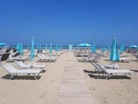 Hotel Betty Personal Style and Beach Village