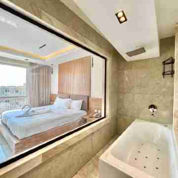 Alpha Pyramids Hotel Rooms