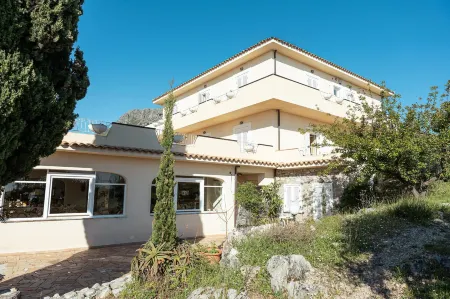 Hotel Belvedere Отели в г. Сперлонга