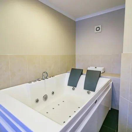 Aotea Motor Lodge