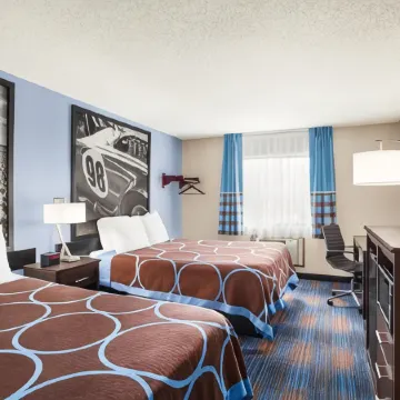 Super 8 by Wyndham Lenexa Overland Park/Mall Area