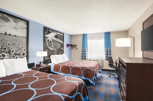 Super 8 by Wyndham Lenexa Overland Park/Mall Area Hotels in Lenexa