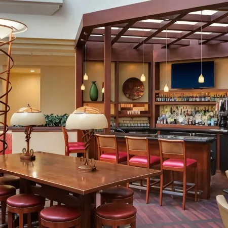 Radisson Hotel Cedar Rapids Отели в г. Сидар-Рапидс
