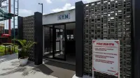 Senyum World Hotel Hotels near Padepokan Dhammadipa Arama