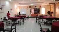 Votel Hotel Tulungagung فنادق في Tulungagung