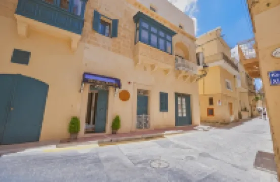 Maria Rosa Suites Hotels in Victoria