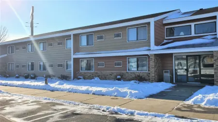 AmeriVu Inn & Suites-Avon Отели в г. Сент-Вендел