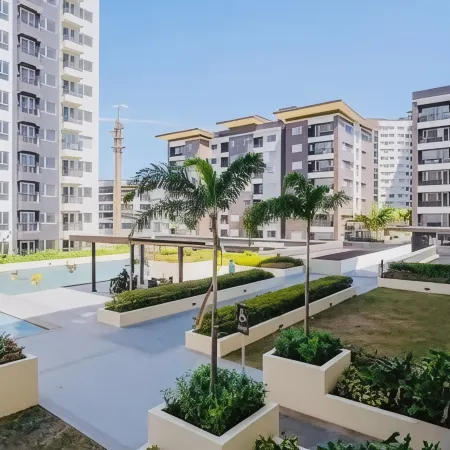 Avida Towers Atria by RedDoorz Отели рядом с достопримечательностью «Площадь Моло»