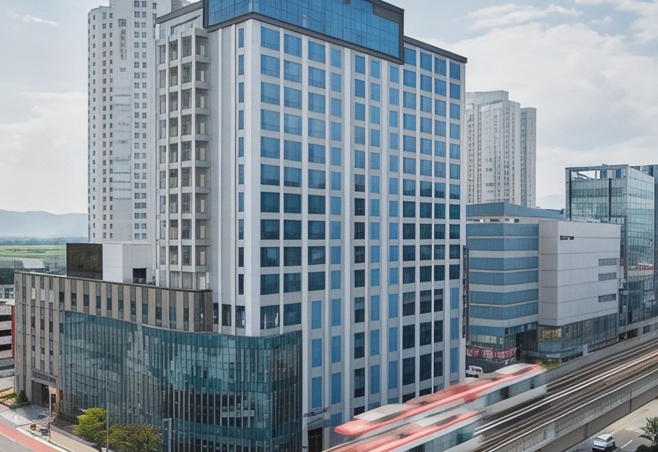 I Square Hotel