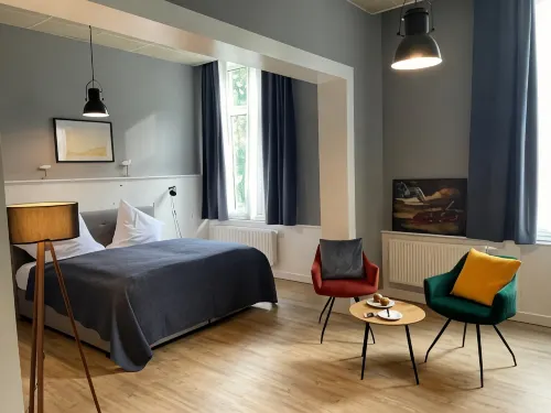 Hotel Alte Navigationsschule Hotels in BarBel