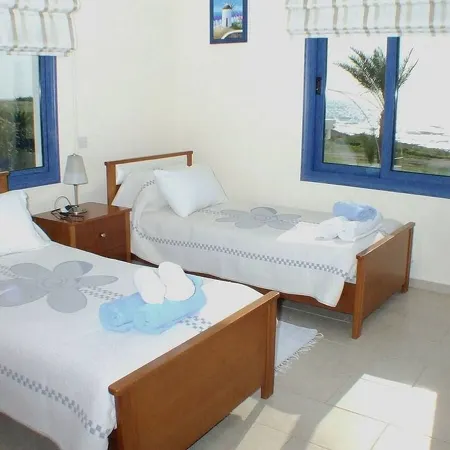Sea Front Villa, Heated Private Pool, Amazing Location Paphos 323