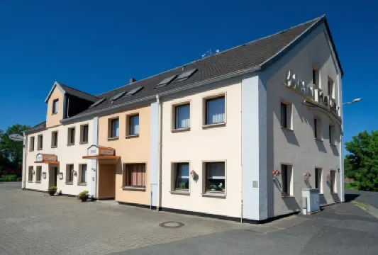 Hotel Meyer Hotels near Old Inn