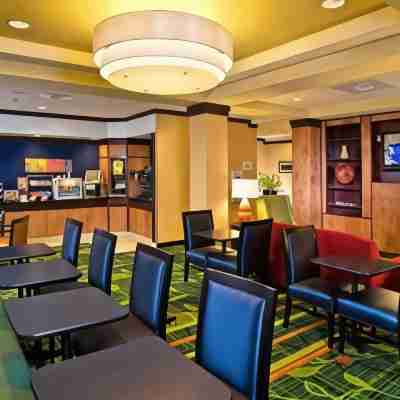 Fairfield Inn & Suites Lake City Dining/Meeting Rooms