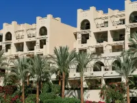 格蘭德羅塔納温泉度假酒店 鄰近Shark‘s Bay Beach的酒店