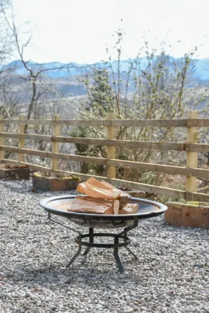 Blackmount House Отели рядом с достопримечательностью «McCaig's Tower»