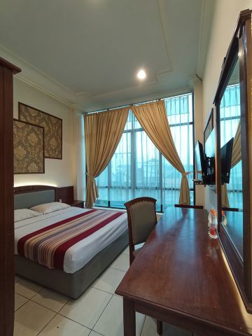 Larisae Setia Kawan Hotel Hotels in Banjarsari