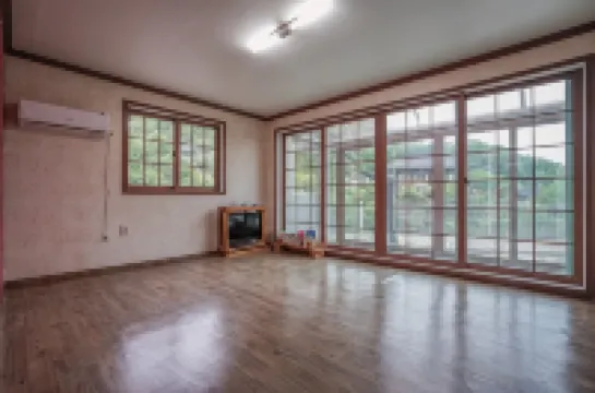 Sancheong Solbagu Mountain Pension