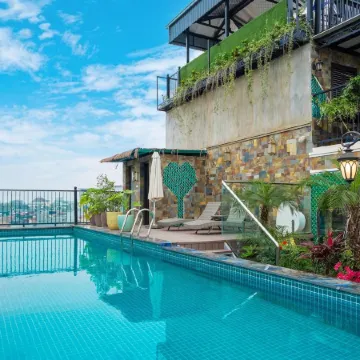 Nature Hotel - Ba Dinh Отели рядом с достопримечательностью «Площадь Бадинь»