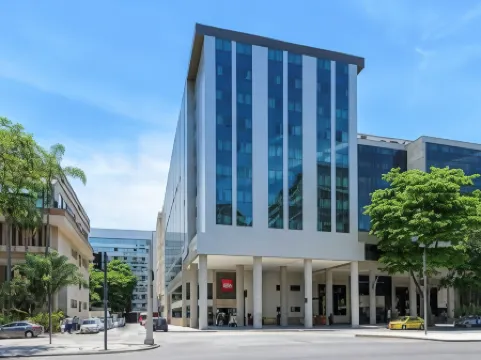 Ibis Rio de Janeiro Santos Dumont Отели рядом с достопримечательностью «Carnival Memorial Center»