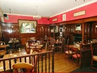 The Hunting Lodge - Parking